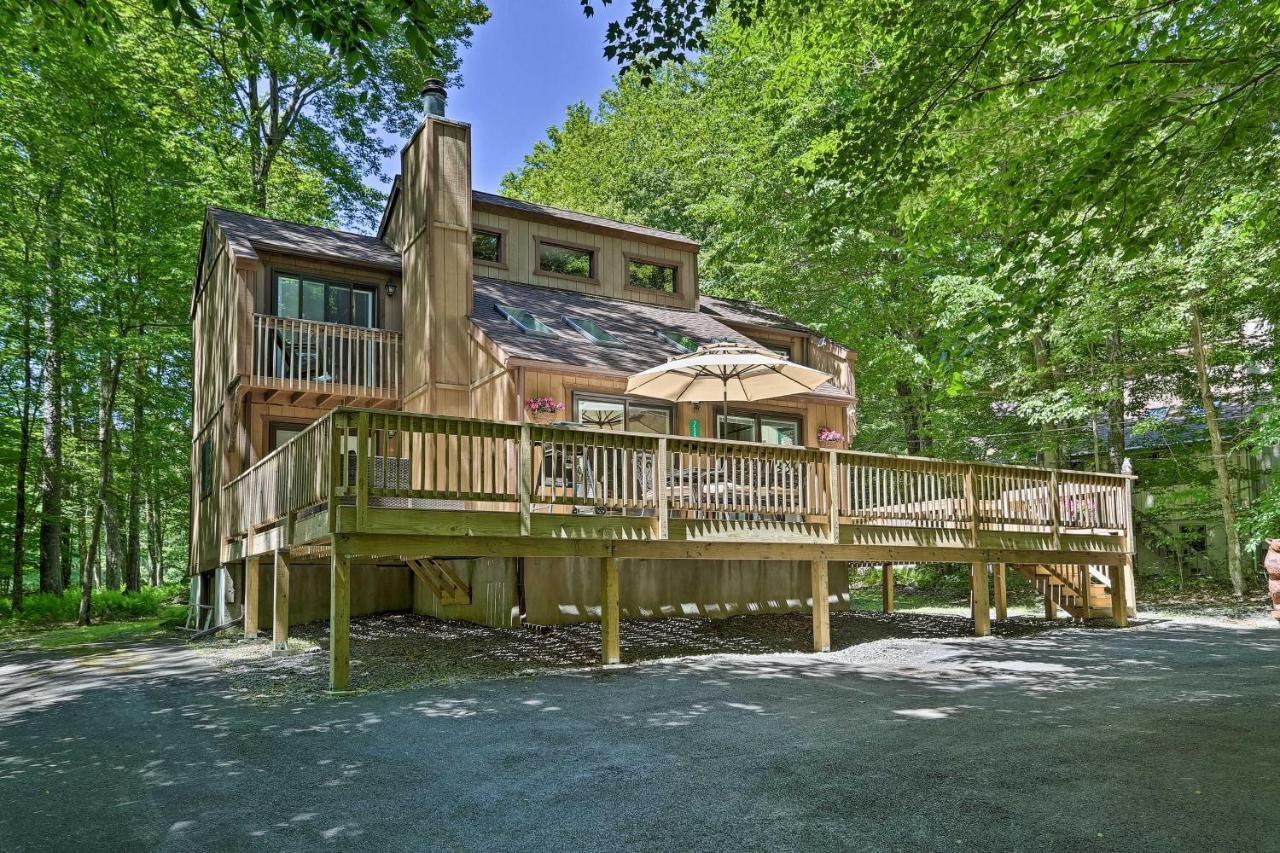 Bear Den Rustic Pocono Lake Home With Game Room! Esterno foto