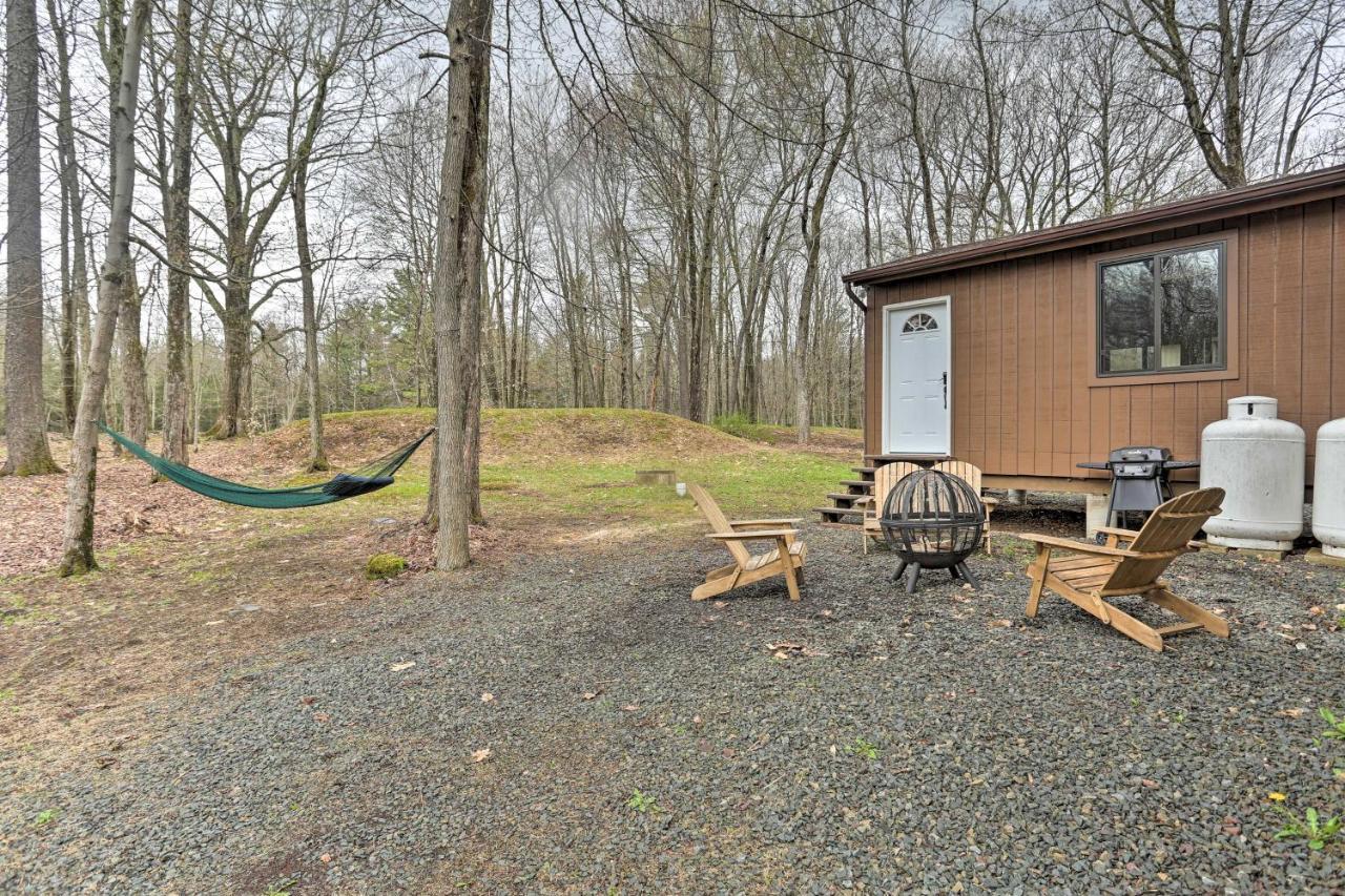 Bear Den Rustic Pocono Lake Home With Game Room! Esterno foto