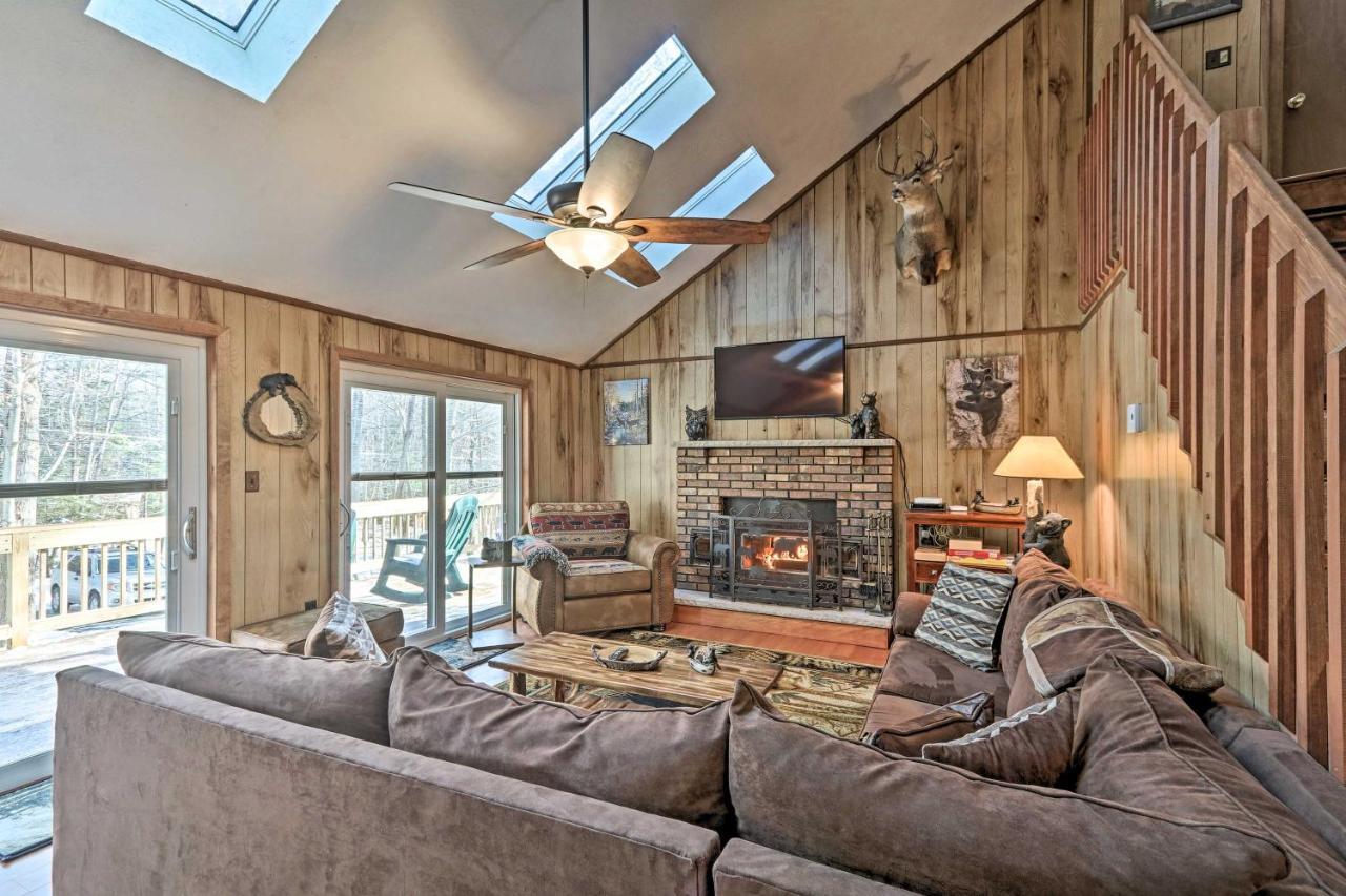 Bear Den Rustic Pocono Lake Home With Game Room! Esterno foto